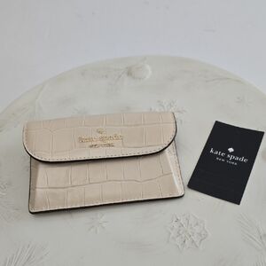 NWT Kate Spade Dumpling Crocodile Embossed Leather Wallet Bare Beige